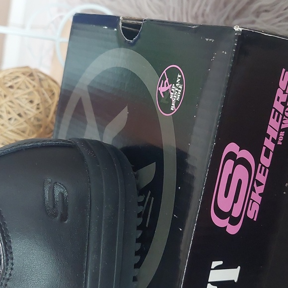 SKECHERS - Picture 3 of 8